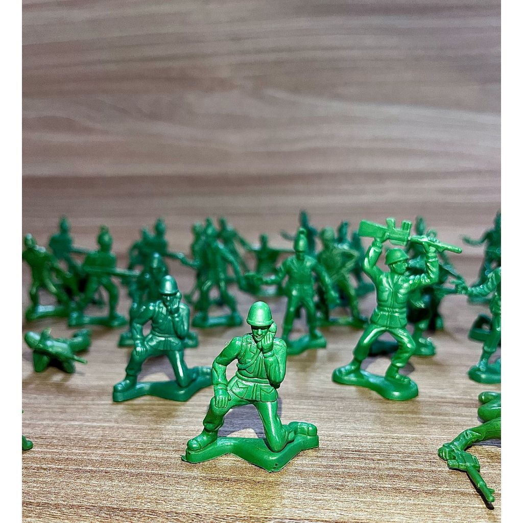 Kit com 48 Soldadinhos de Brinquedo no Pote Sortidos Cor Verde - Imagem 3