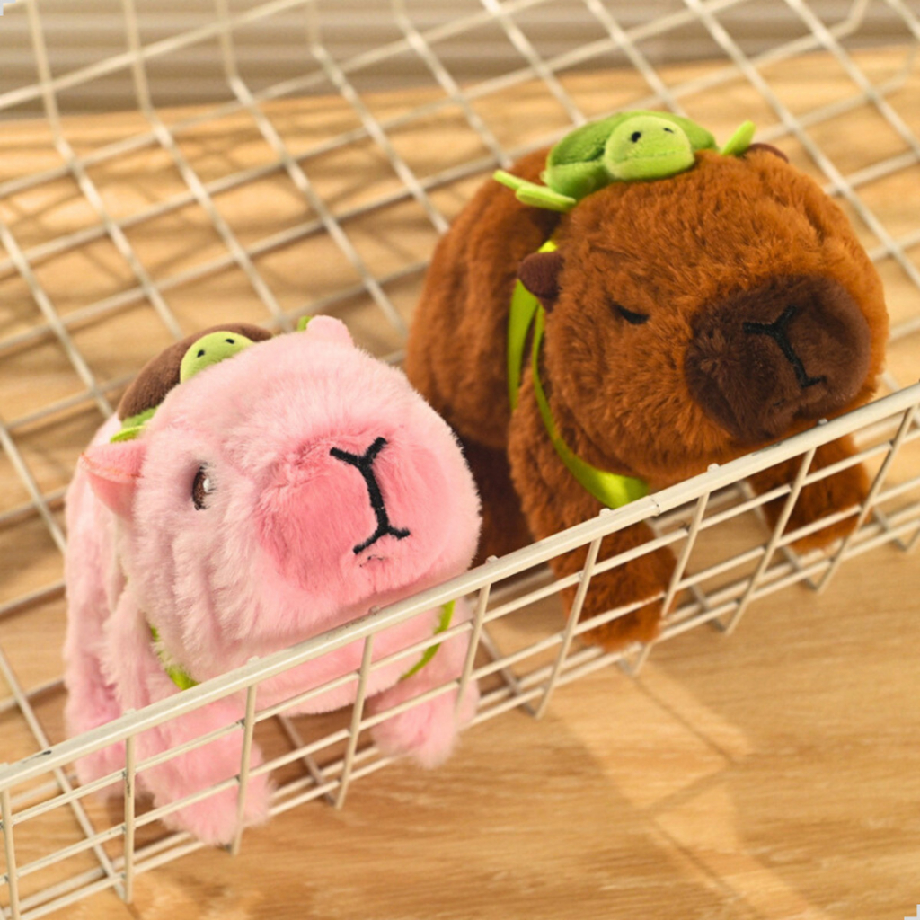 Brinquedo Pelúcia Capivara Anda, Faz Barulhos e Mexe - Imagem 4